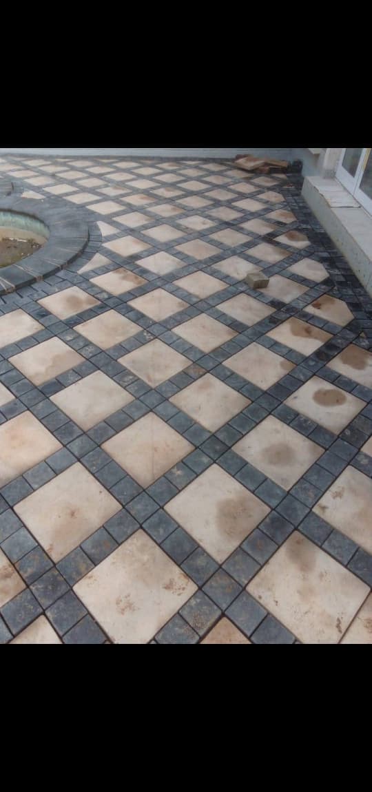 Diamond pattern paving