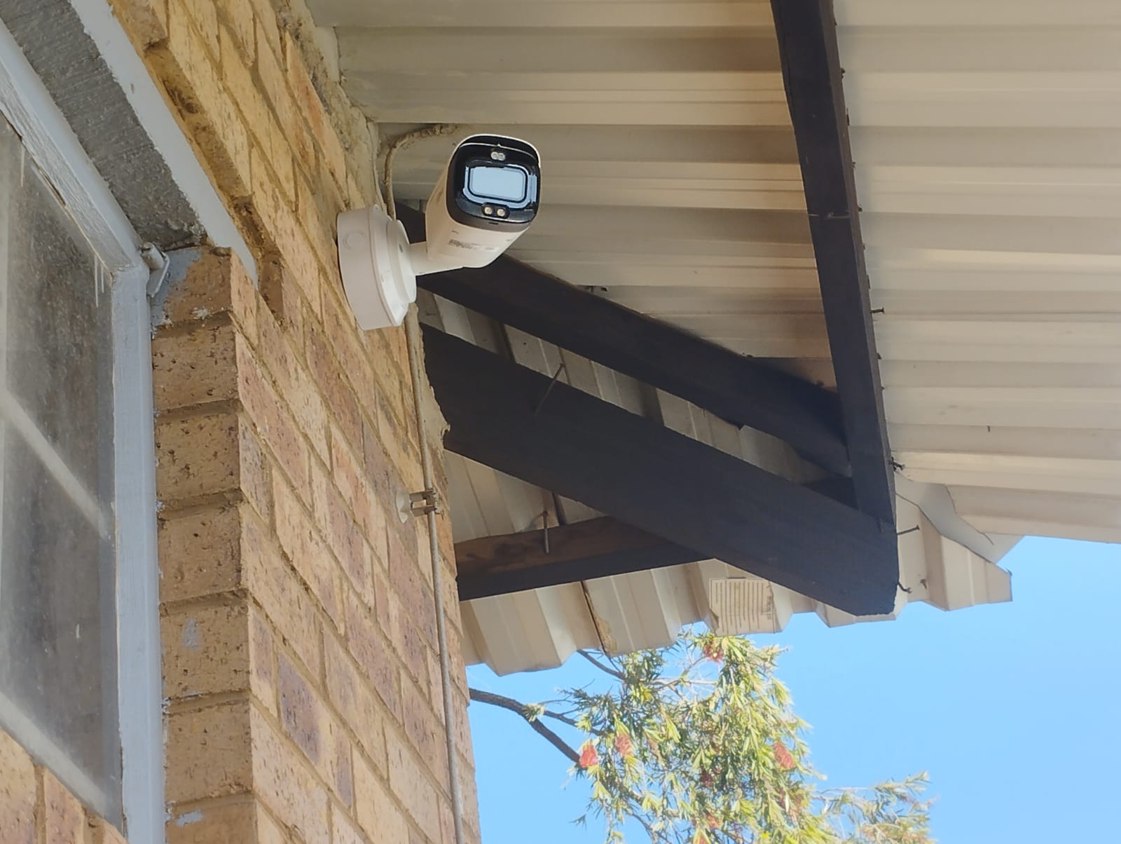 Security camera monitoring system